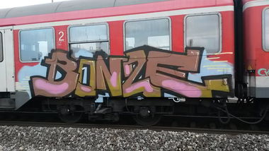 Graffiti Train - Photo by 01010011
