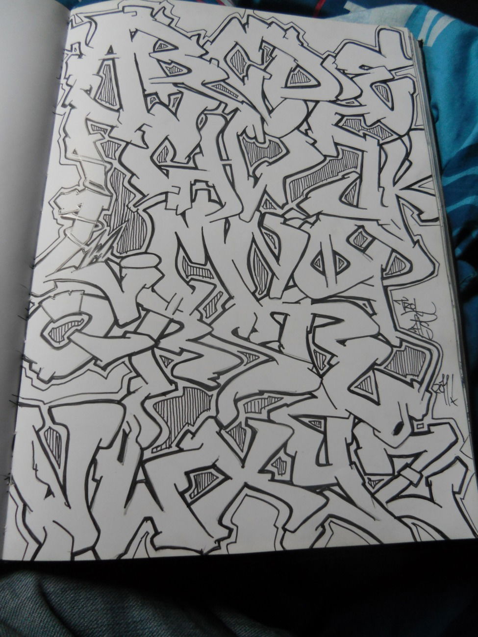 Graffiti Sketch - Photo by 036 (2011)