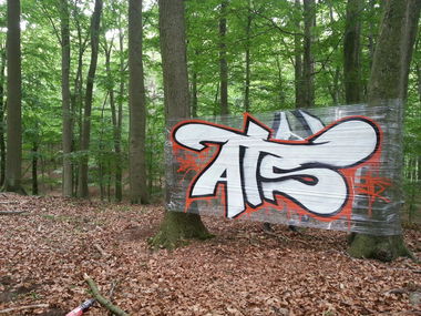 Graffiti Wall - Photo by 036