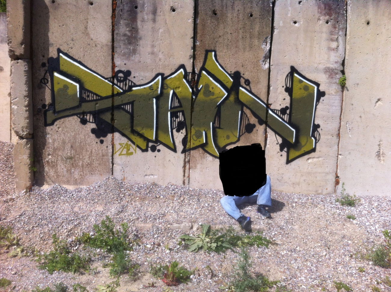 Graffiti Wall - Photo by 036 (2014)