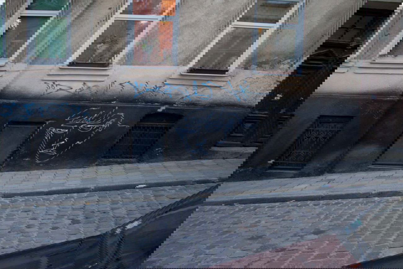 Graffiti Wall - Photo by 0p3Nua - Open, oneline (2015)