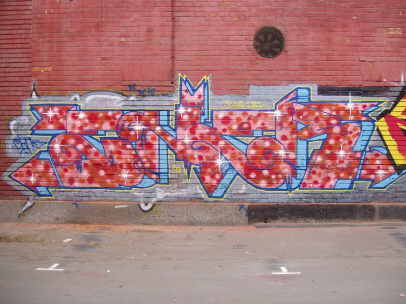 Graffiti Wall - Photo by 10ka - 10ka (2012)
