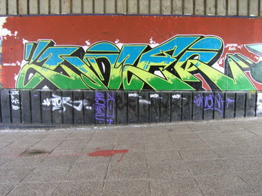 Graffiti Wall - Photo by 10ka - 10ka (2005)
