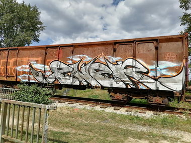 Graffiti Train - Photo by 10ka (2021)