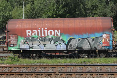Graffiti Train - Photo by 12345 - MK