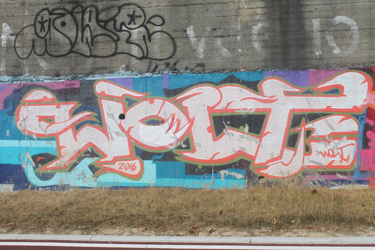 Graffiti Wall in Milano - Photo by 12345