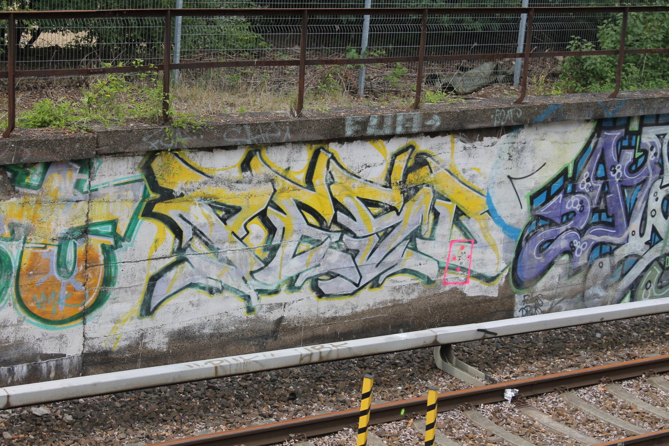 Graffiti Wall - Photo by 12345 - pesd