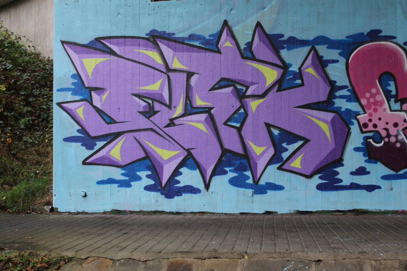 Graffiti Wall - Photo by 12345 - flek (2014)