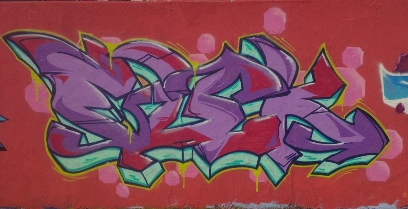 Graffiti Wall - Photo by 12345