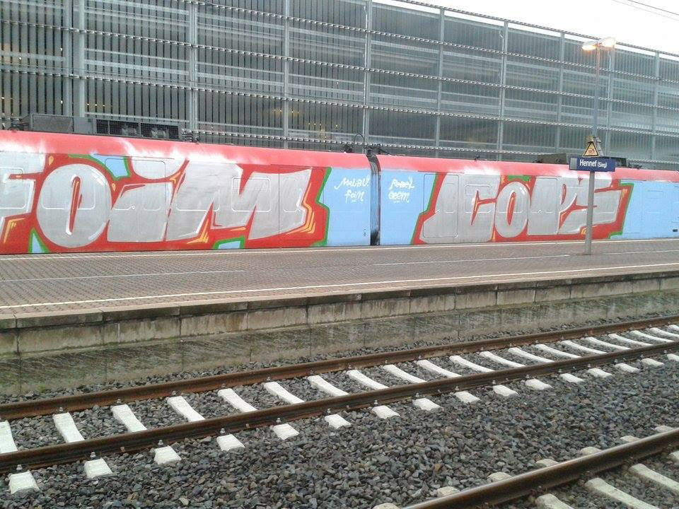 Graffiti Train - Photo by 12345 - foim, cops
