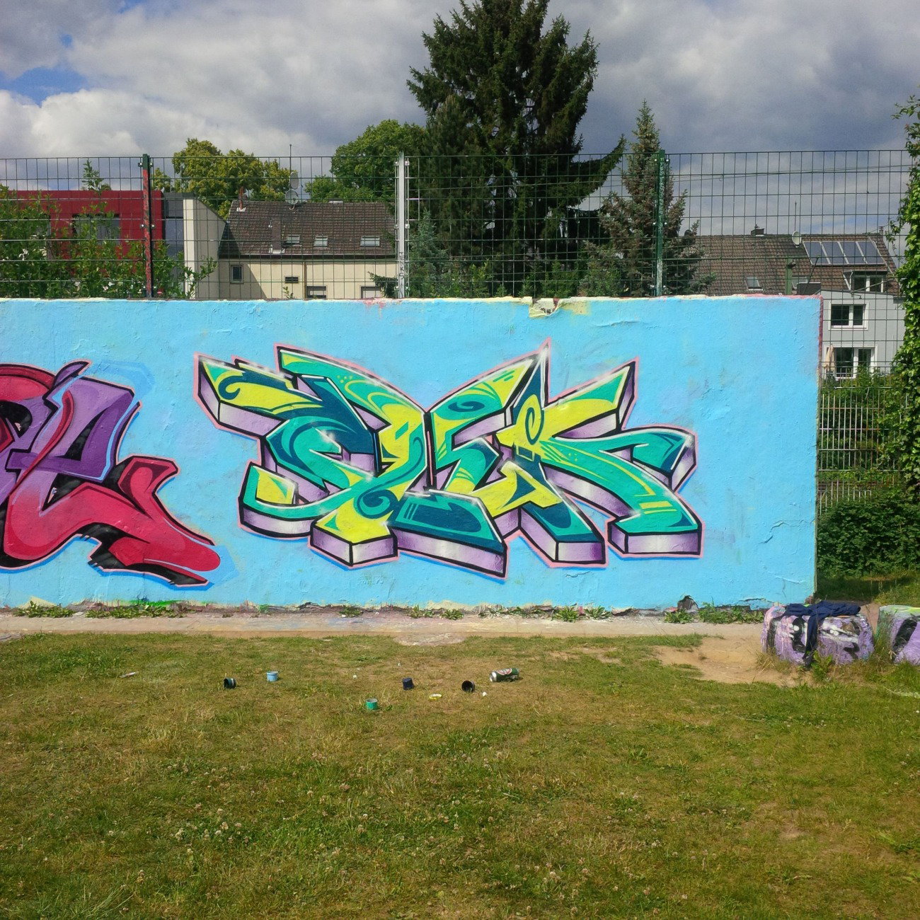Graffiti Wall - Photo by 12345