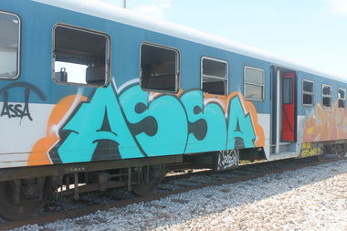 Graffiti Wall in Milano - Photo by 12345 - assa