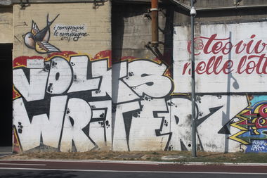 Graffiti Wall in Milano - Photo by 12345