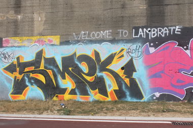 Graffiti Wall in Milano - Photo by 12345