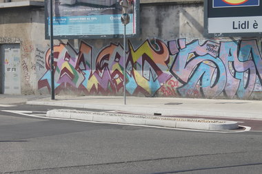 Graffiti Wall in Milano - Photo by 12345