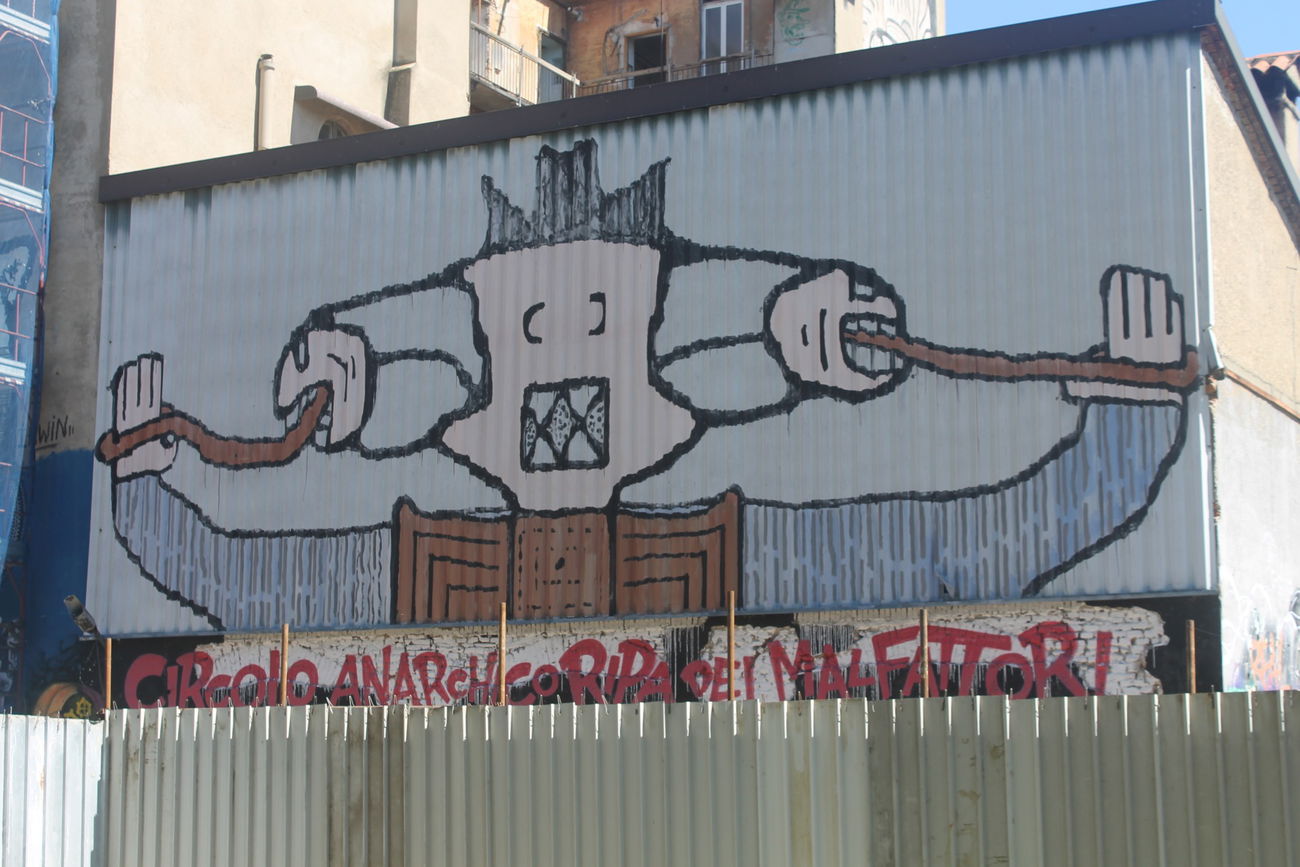 Graffiti Street Art in Milano - Photo by 12345