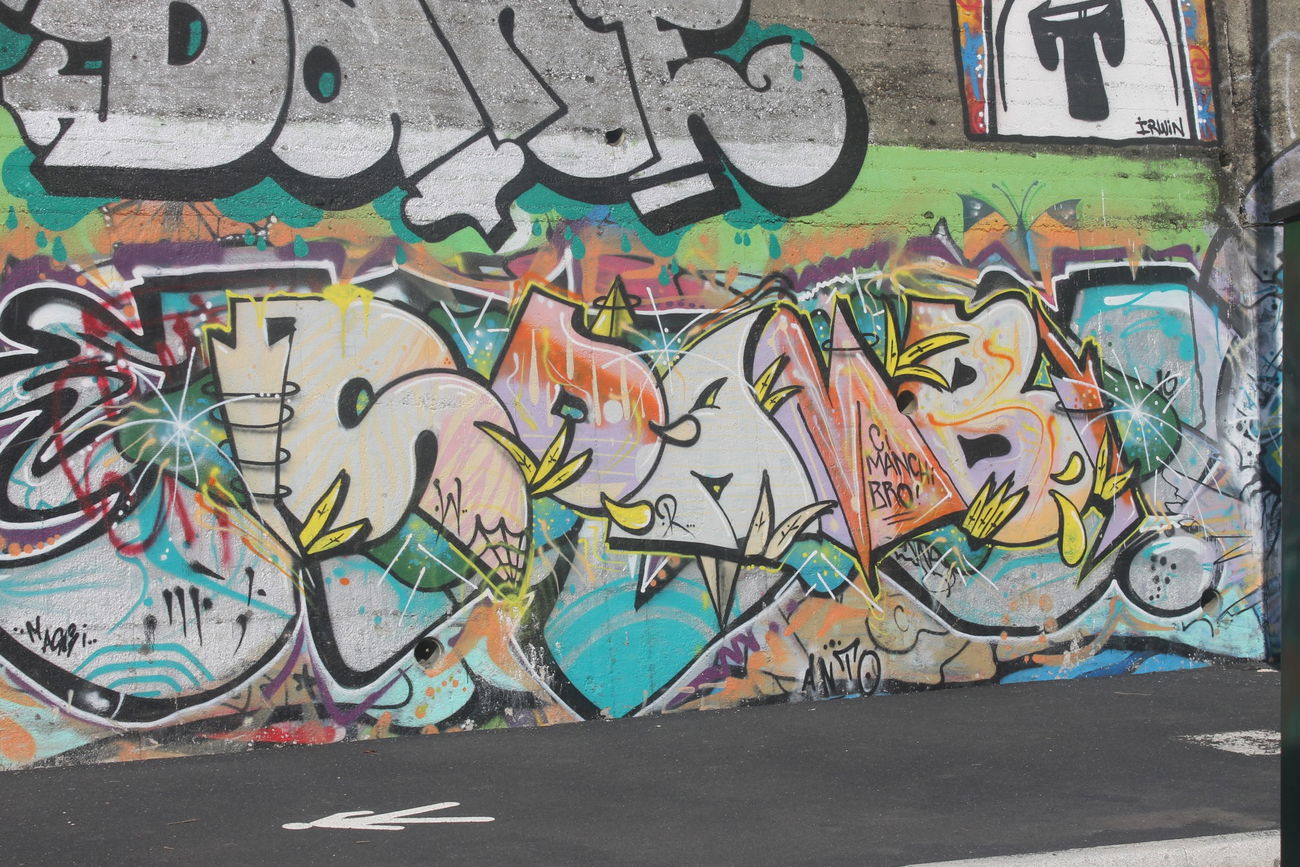 Graffiti Wall in Milano - Photo by 12345