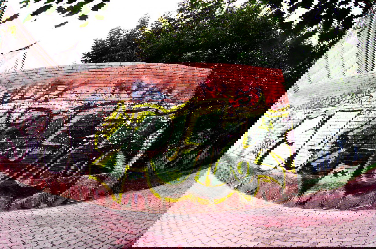 Graffiti Bombing - Photo by 134340 - Russia., Krsk., Plut (2013)