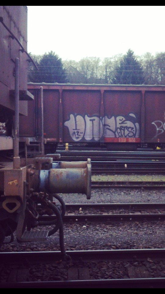 Graffiti Train - Photo by 135lizcrew - unze, obc, obcs