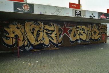 Graffiti Wall - Photo by 161gang - antifa, ultra, hamburg