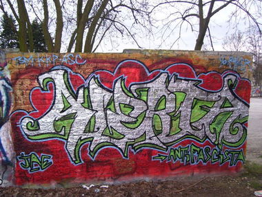 Graffiti Wall - Photo by 161gang - alerta, antifascista, jae