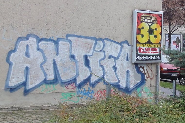Graffiti Bombing - Photo by 161gang - antifa, munich, dma