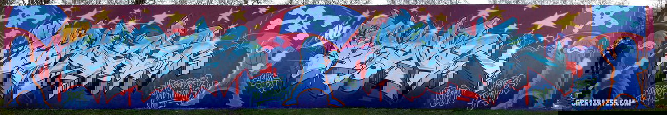 Graffiti Wall - Photo by 161gang - antifa, no, border (2006)