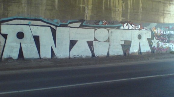 Graffiti Bombing - Photo by 161gang - antifa, cz, prag
