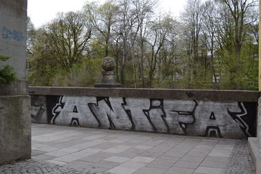 Graffiti Bombing - Photo by 161gang - antifa, munich