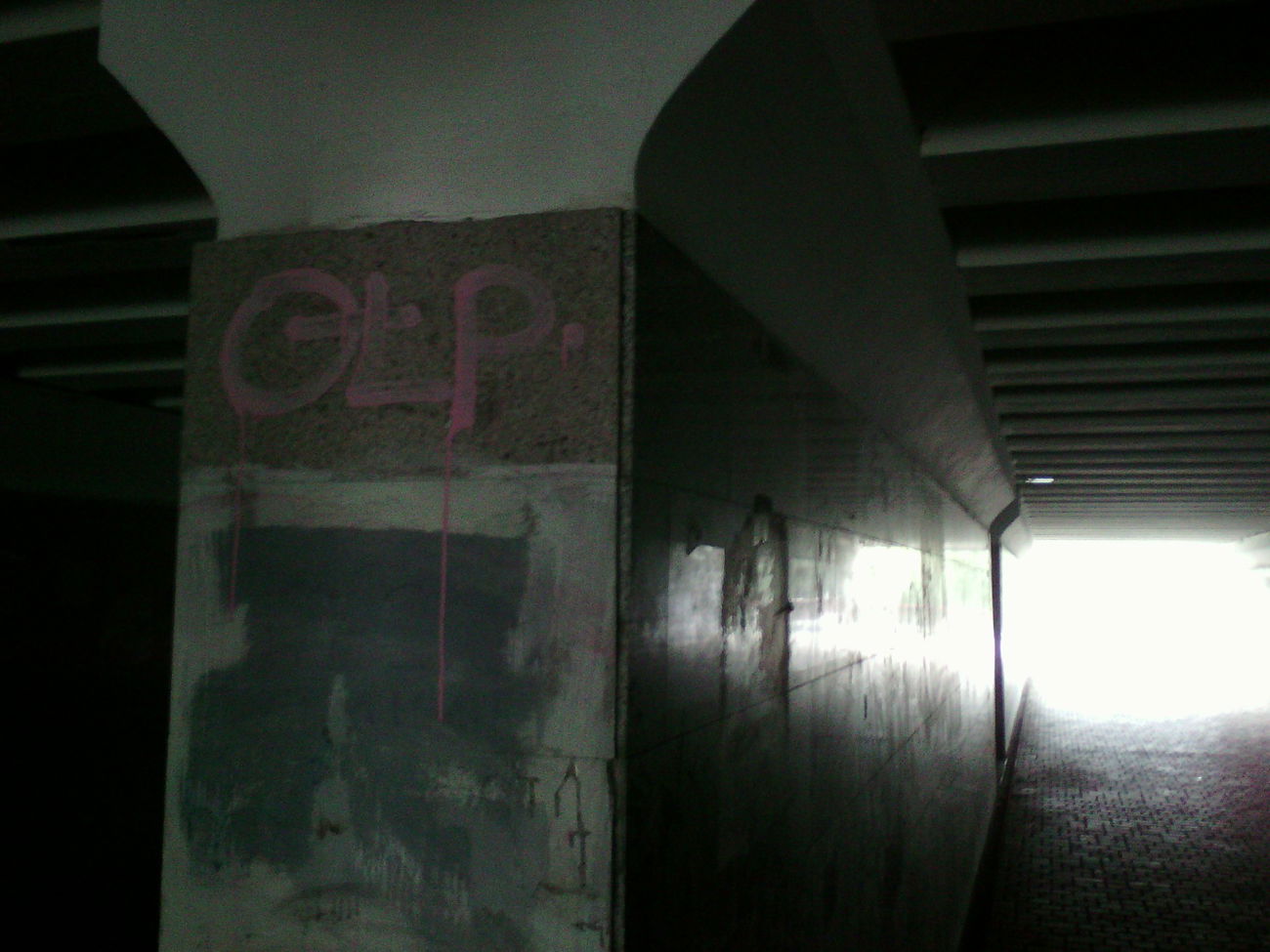 Graffiti Wall - Photo by 19xllls - OTP (2015)