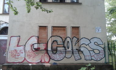 Graffiti Bombing - Photo by 1KLAS (2017)