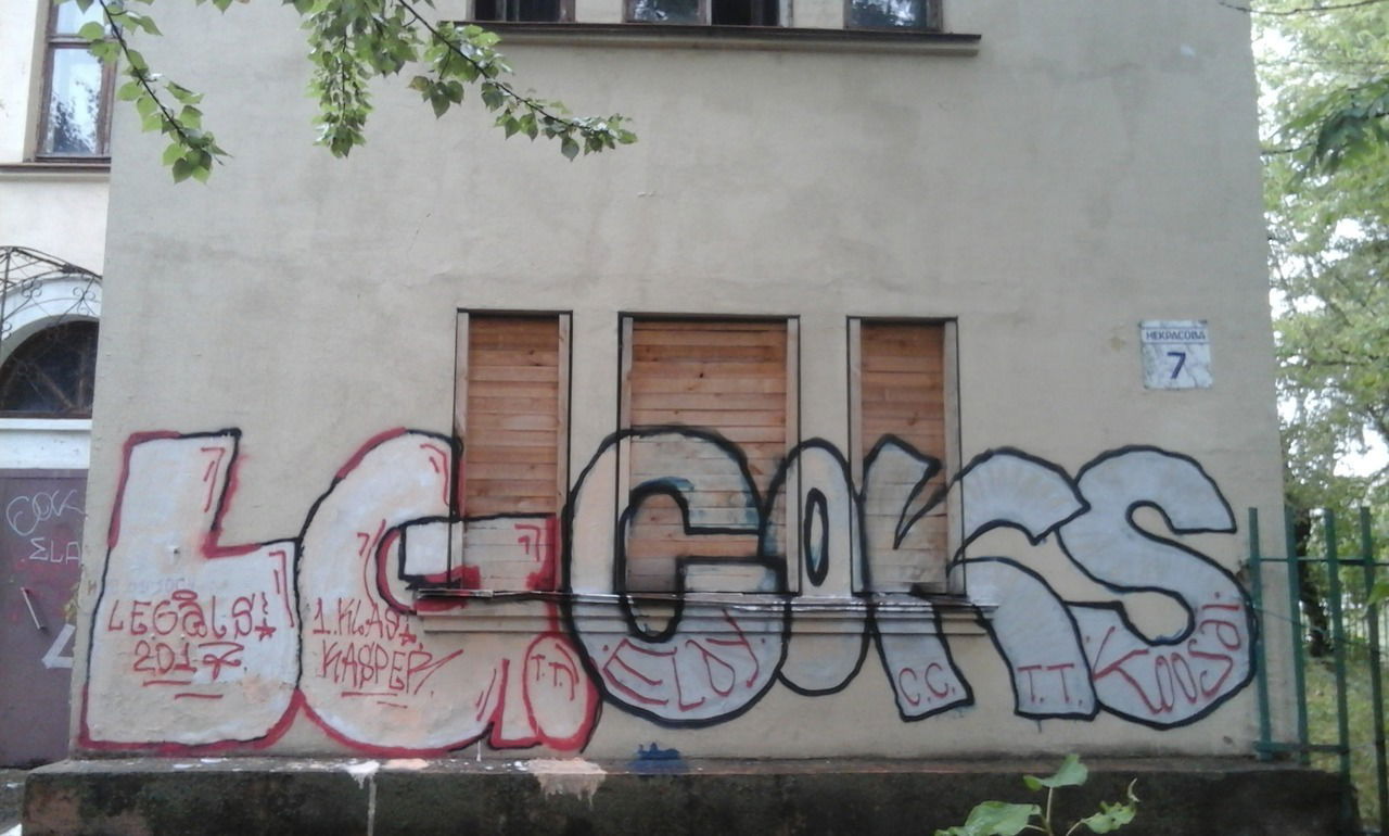 Graffiti Bombing - Photo by 1KLAS (2017)