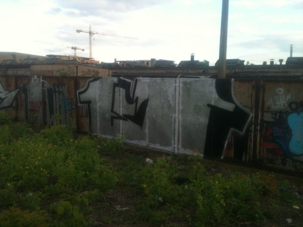 Graffiti Bombing in Krakow - Photo by 1ST (2014)