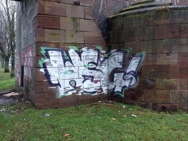 Graffiti Bombing - Photo by 1one9 - wsc