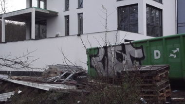 Graffiti Bombing - Photo by 1one9 - WSC