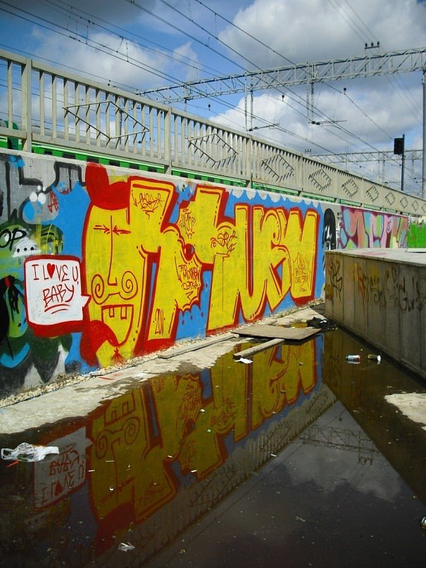 Graffiti Wall - Photo by 1sek - 1sek, surv (2011)
