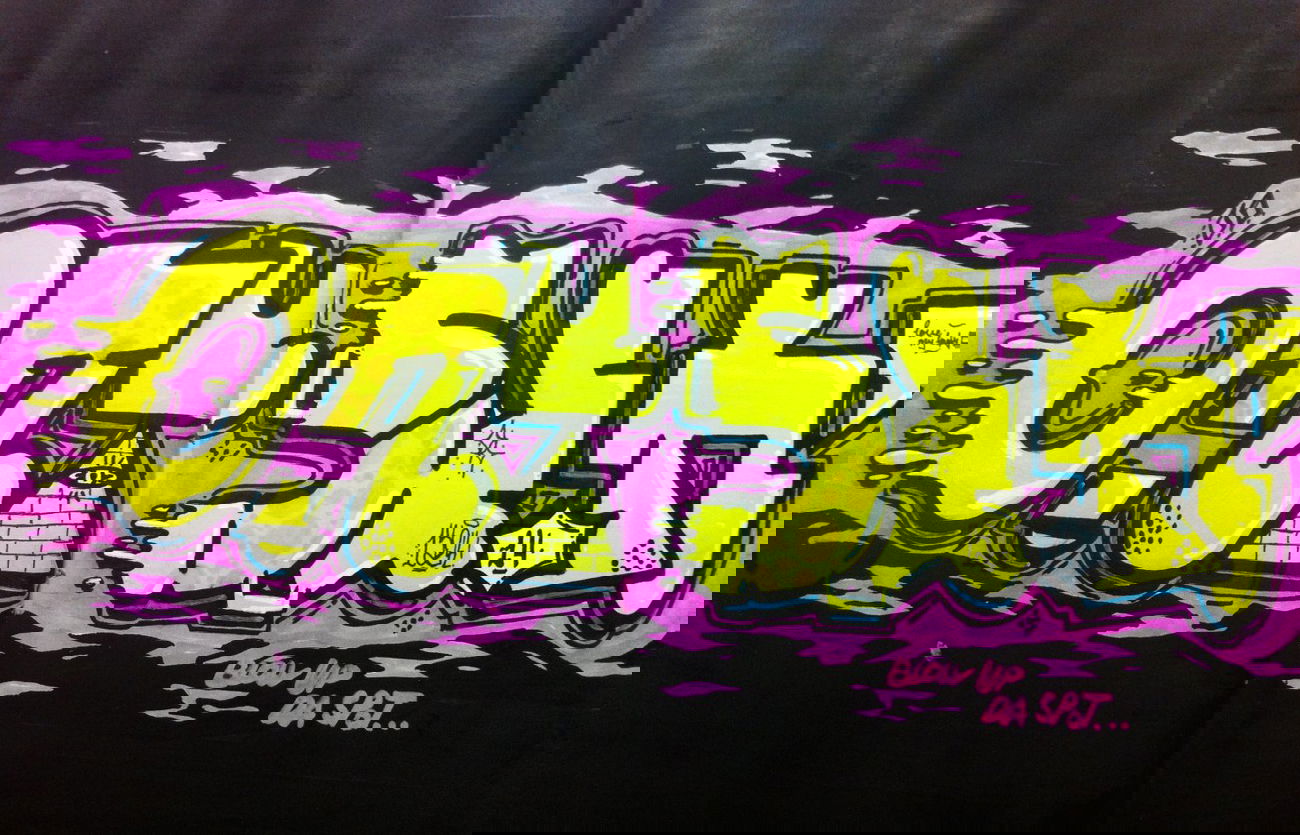 Graffiti Sketch in Winfield - Photo by 1sek - 1sek (2014)