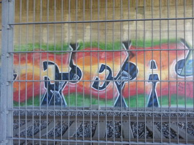 Graffiti Wall - Photo by 1un1k247