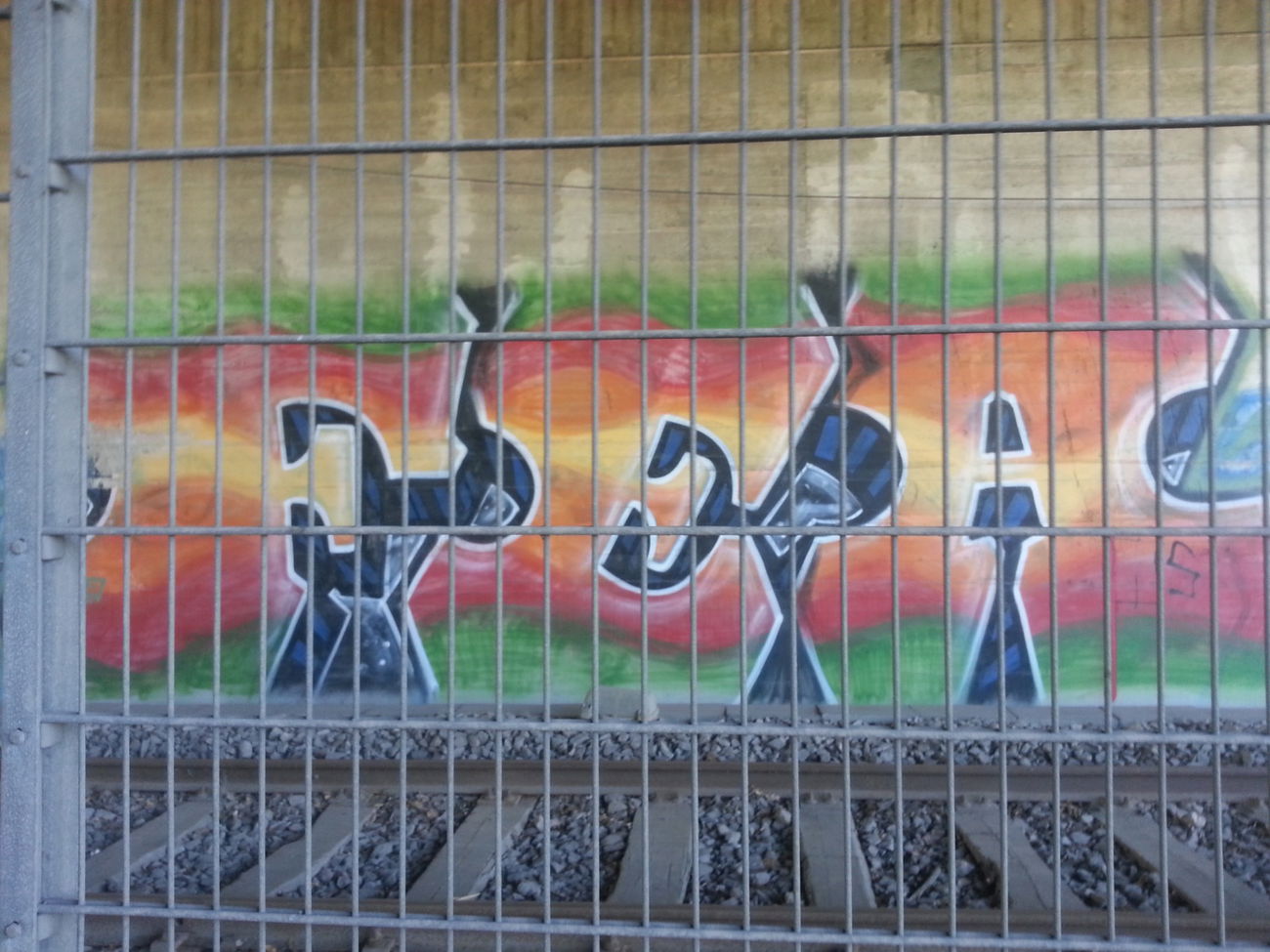 Graffiti Wall - Photo by 1un1k247