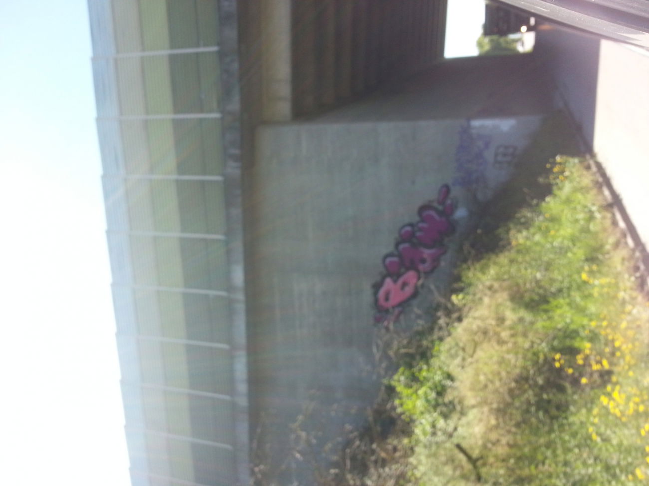 Graffiti Wall - Photo by 1un1k247