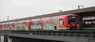 Graffiti Train - Photo by 216 - Poesy, Poezy, Kids