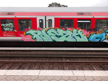 Graffiti Train - Photo by 216