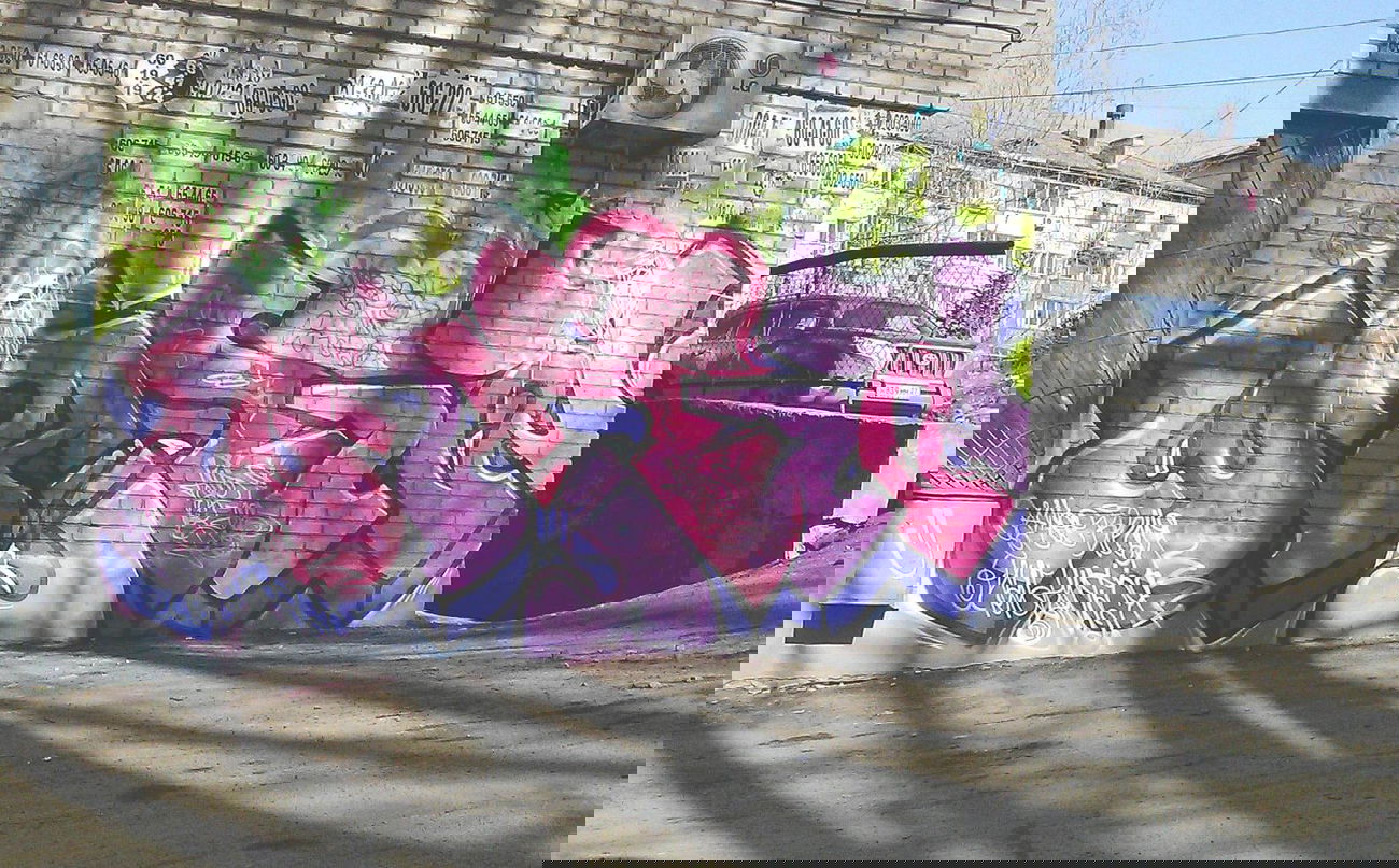 Graffiti Bombing - Photo by 2ManHazeOne - 2man (2015)