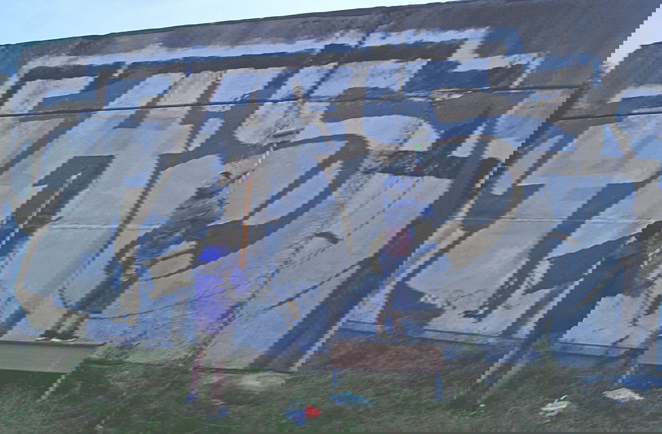 Graffiti Bombing - Photo by 2ManHazeOne - Skrap, \, 2man (2014)