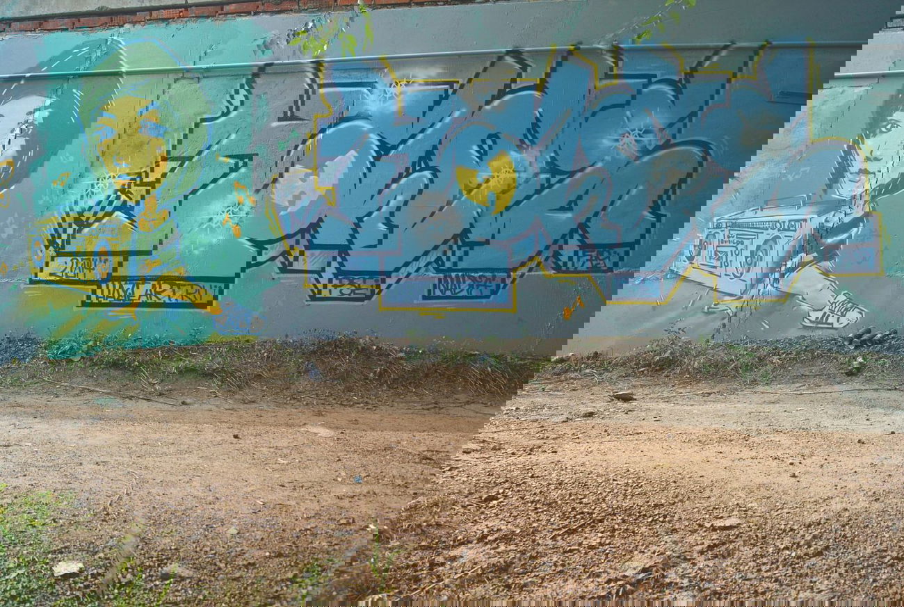 Graffiti Wall - Photo by 2ManHazeOne - Akto, \, 2man (2014)