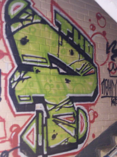 Graffiti Wall in Saint Petersburg - Photo by 2P - long, lake