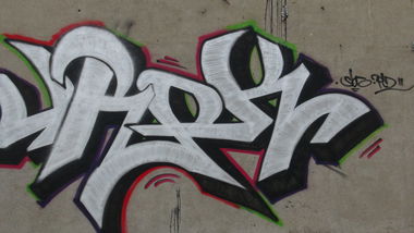 Graffiti Bombing in Lodz - Photo by 3xR - ueroka, sbg, pm (2012)