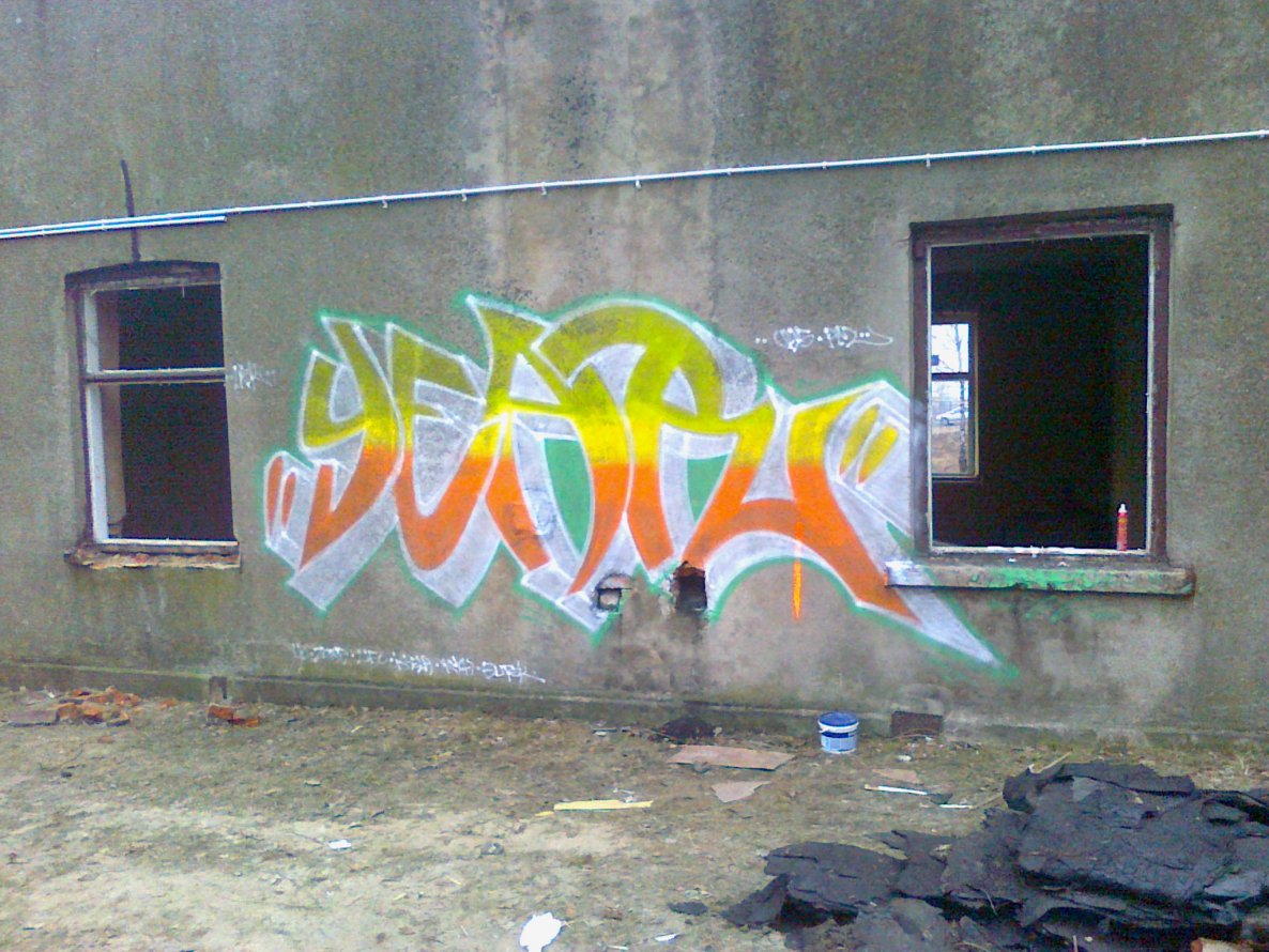 Graffiti Wall in Lodz - Photo by 3xR