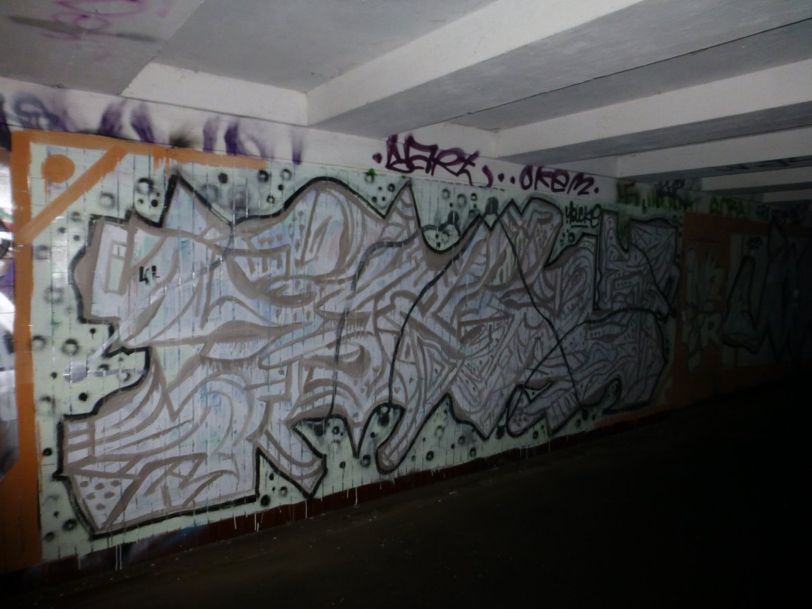 Graffiti Wall - Photo by 4ASKE - 4ASKA (2013)