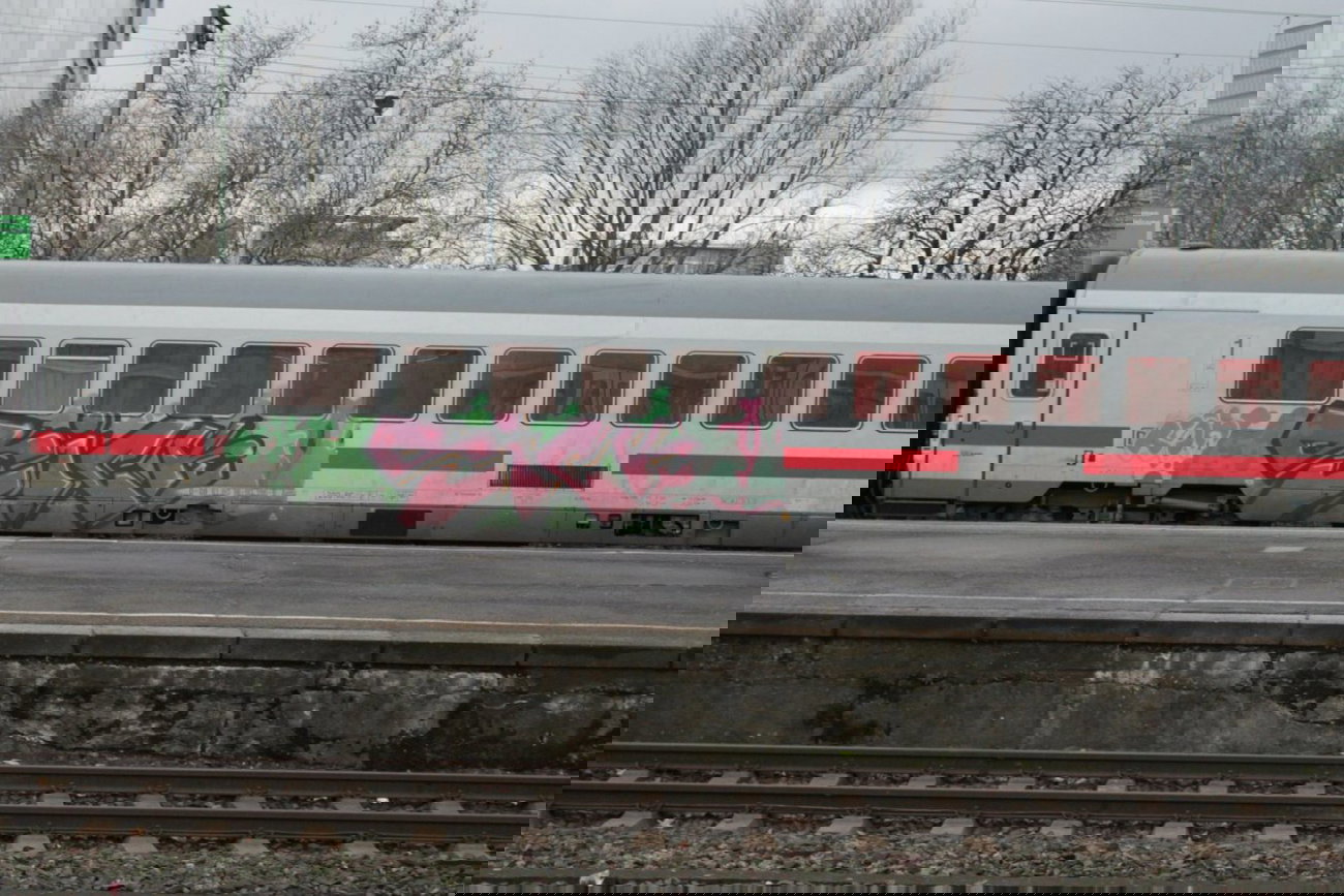 Graffiti Train - Photo by 505er - sick